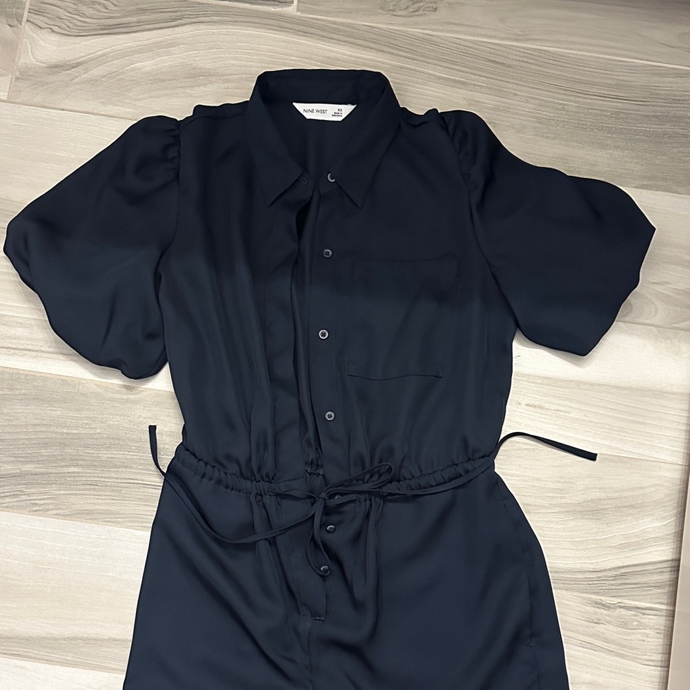Navy Button-Up romper short sleeved - like new worn once size women’s XS EUC